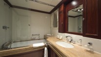 LEGEND - VIP Bath